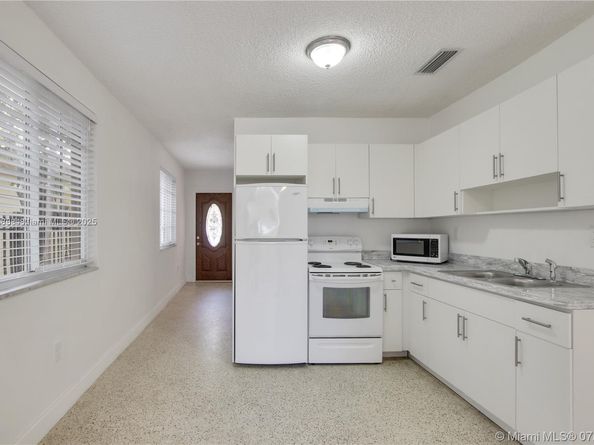 3500 SW 26th St, Miami FL 33133