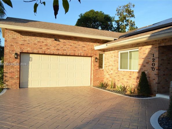 1200 NW 78th Ave, Plantation FL 33322