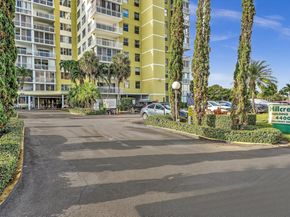 4400 Hillcrest 617B, Hollywood FL 33021