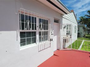 405 NW 64th St, Miami FL 33150