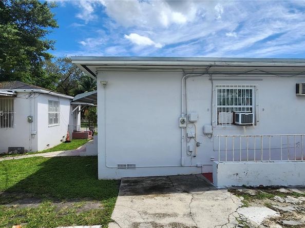 405 NW 64th St, Miami FL 33150
