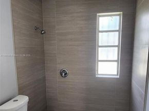405 NW 64th St, Miami FL 33150