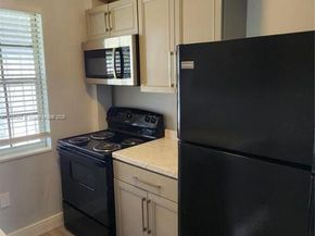 405 NW 64th St, Miami FL 33150