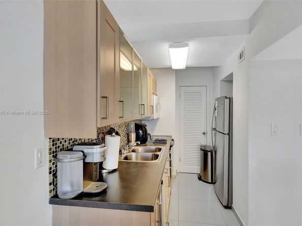 100 Lincoln Rd 417, Miami Beach FL 33139