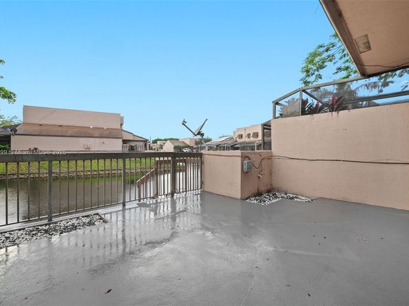 1178 NW 122nd Terrace, Pembroke Pines FL 33026