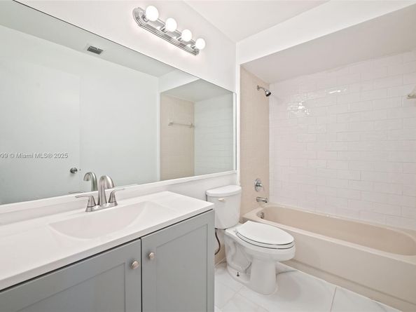 1178 NW 122nd Terrace, Pembroke Pines FL 33026