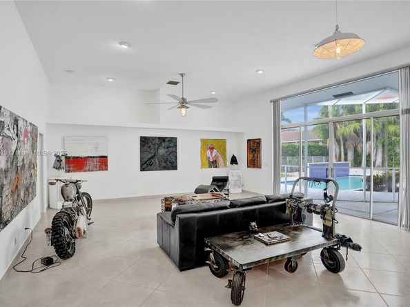 12434 NW 19th Pl, Coral Springs FL 33071
