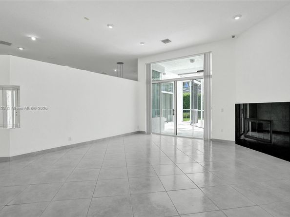 12434 NW 19th Pl, Coral Springs FL 33071