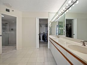 19101 NE 36th Ct 1407, Aventura FL 33180