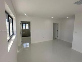 2041 NW 190th TERRACE, Miami Gardens FL 33056