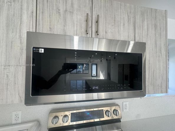 2041 NW 190th TERRACE, Miami Gardens FL 33056