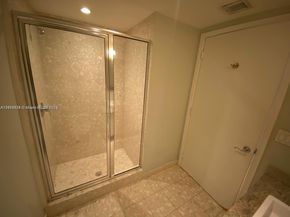 185 SW 7th St 3306, Miami FL 33130