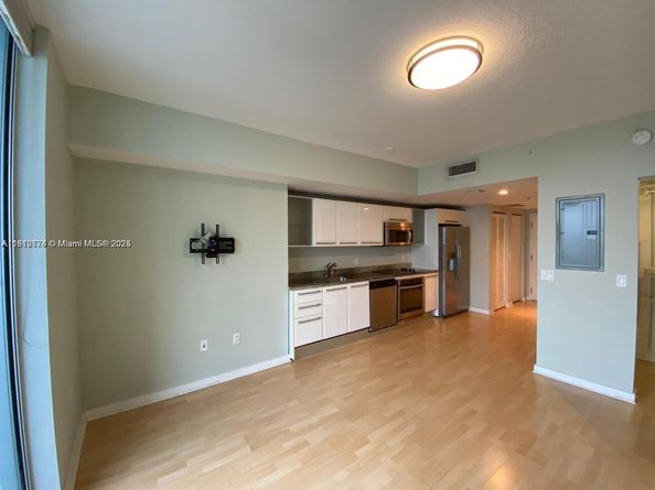 185 SW 7th St 3306, Miami FL 33130