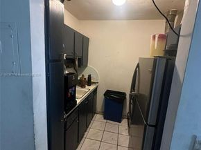 100 NW 204th St 3, Miami Gardens FL 33169
