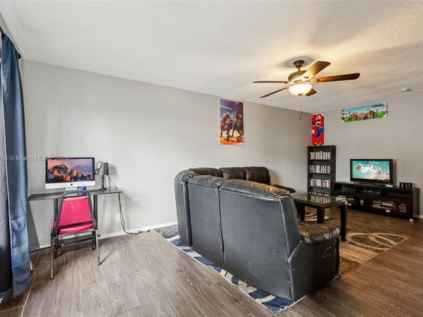 2117 E Bond Dr 1, West Palm Beach FL 33415