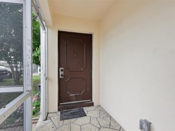 2117 E Bond Dr 1, West Palm Beach FL 33415