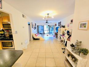 5767 Washington St F2, Hollywood FL 33023