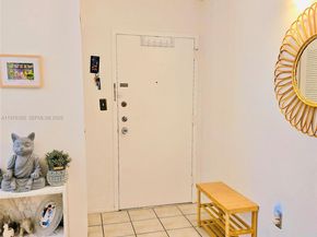 5767 Washington St F2, Hollywood FL 33023