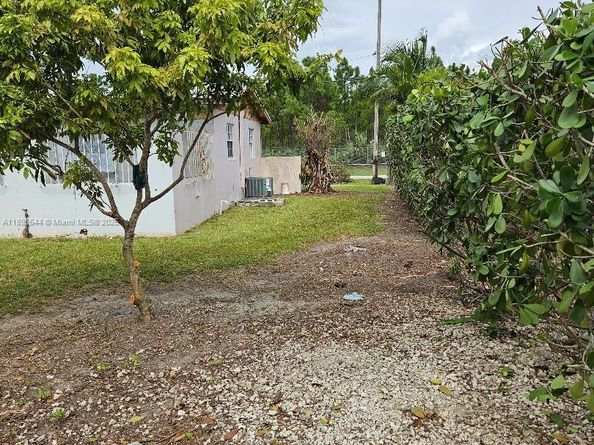 12110 SW 168th St, Miami FL 33177