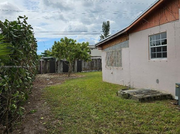 12110 SW 168th St, Miami FL 33177