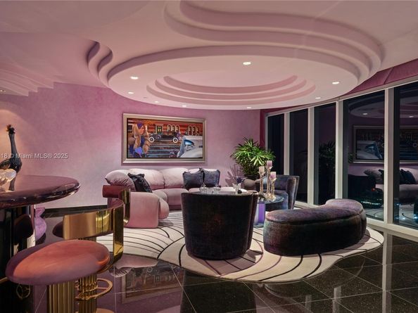 300 S Pointe Dr TH 3103, Miami Beach FL 33139