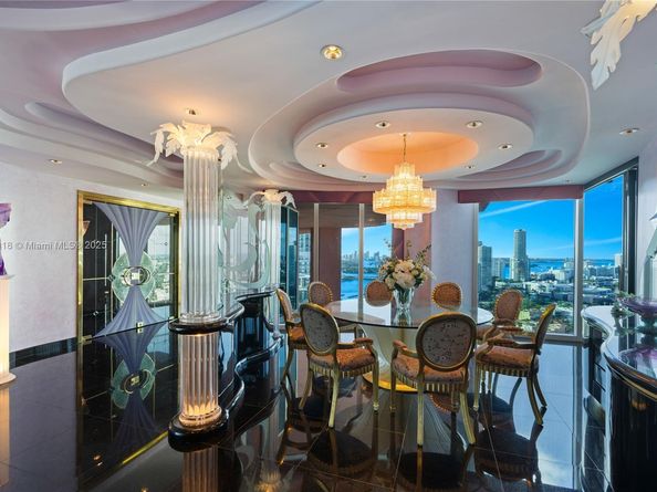 300 S Pointe Dr TH 3103, Miami Beach FL 33139