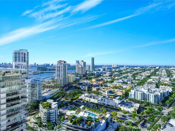 300 S Pointe Dr TH 3103, Miami Beach FL 33139