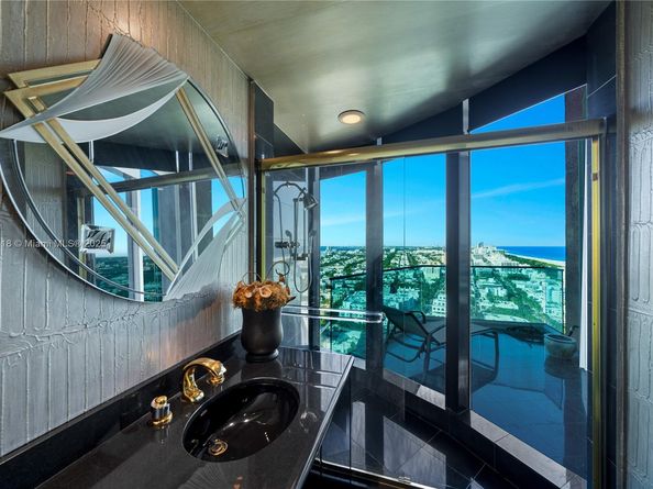 300 S Pointe Dr TH 3103, Miami Beach FL 33139