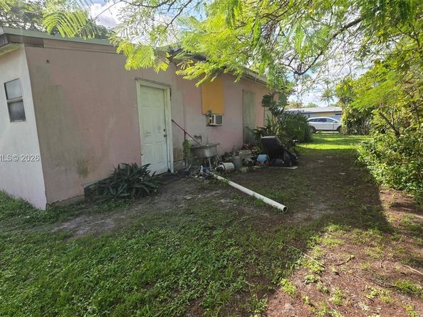 17301 NE 4th Ave, North Miami Beach FL 33162