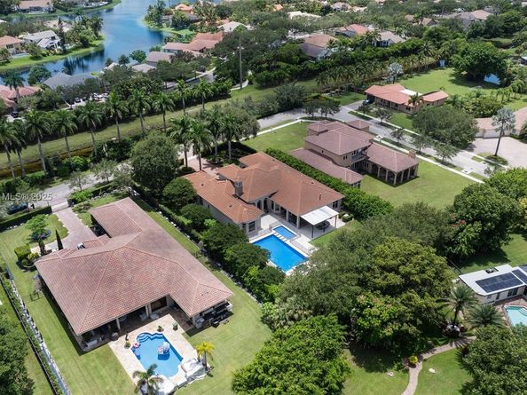 741 Ranch Rd, Weston FL 33326