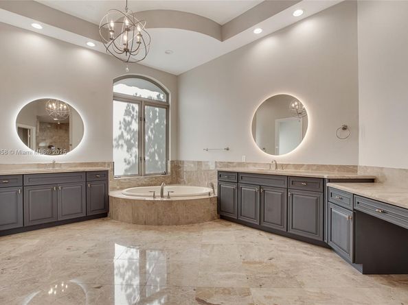 741 Ranch Rd, Weston FL 33326