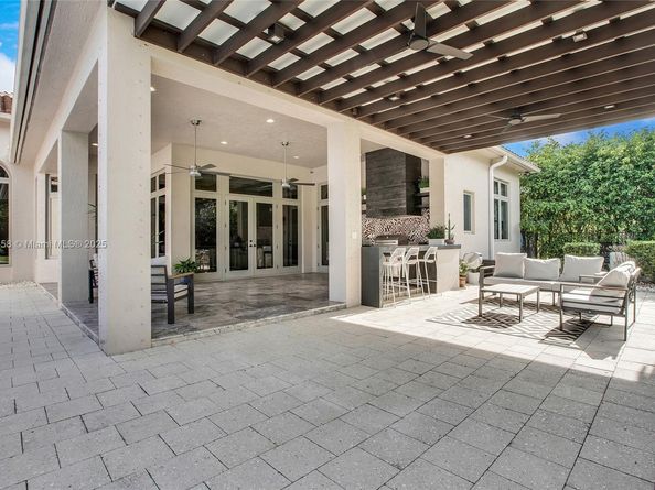 741 Ranch Rd, Weston FL 33326