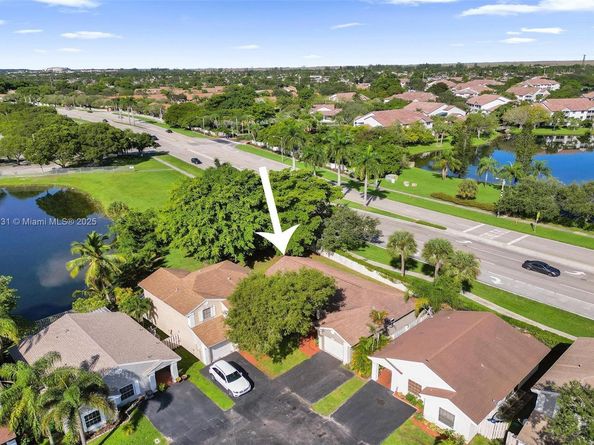 3833 NW 107th Way, Sunrise FL 33351