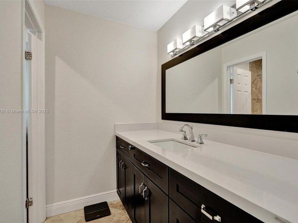 3833 NW 107th Way, Sunrise FL 33351