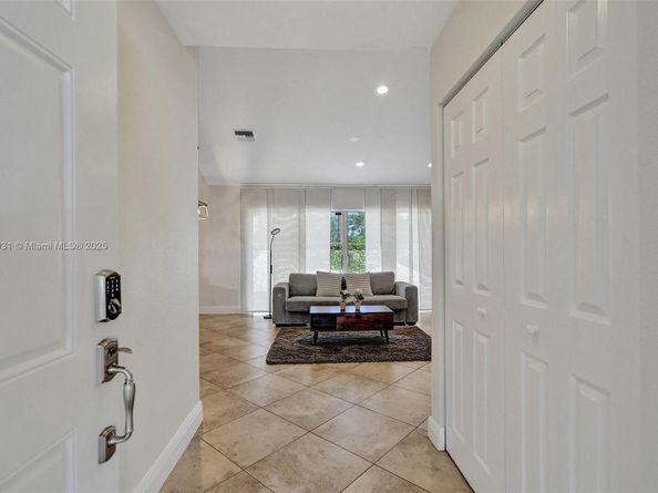 3833 NW 107th Way, Sunrise FL 33351