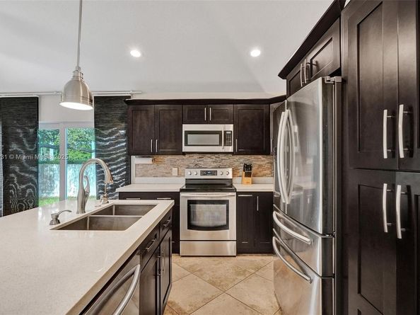 3833 NW 107th Way, Sunrise FL 33351