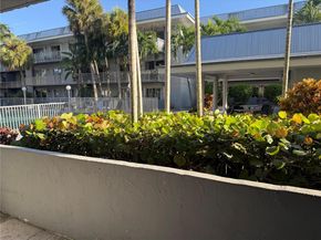 7403 SW 82nd St 109N, Miami FL 33143