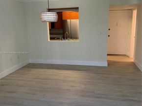 7403 SW 82nd St 109N, Miami FL 33143