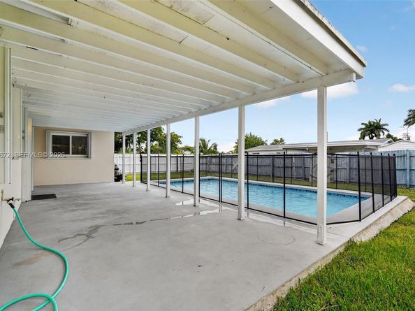 341 NW 15th St, Homestead FL 33030