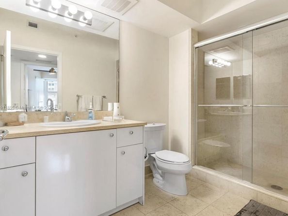 19900 E Country Club Dr 816, Aventura FL 33180