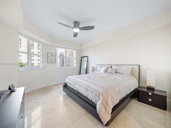 19900 E Country Club Dr 816, Aventura FL 33180