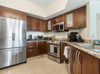 19900 E Country Club Dr