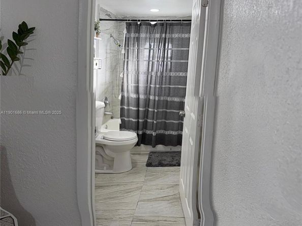 2051 NW 152nd Ter, Miami Gardens FL 33054