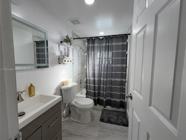 2051 NW 152nd Ter, Miami Gardens FL 33054