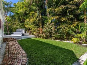 3951 Park Dr, Miami FL 33133