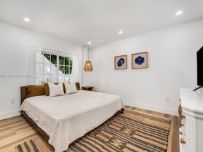 3951 Park Dr, Miami FL 33133