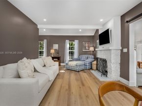 3951 Park Dr, Miami FL 33133