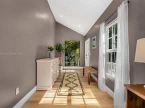 3951 Park Dr, Miami FL 33133