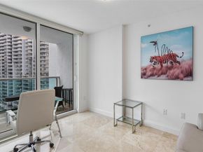 41 SE 5th St 2008, Miami FL 33131