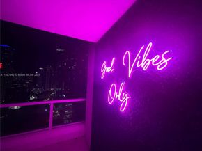 41 SE 5th St 2008, Miami FL 33131